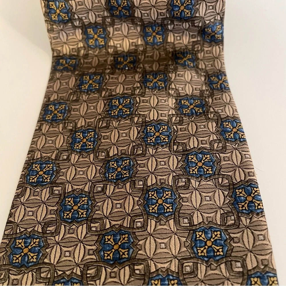 Mark Pendleton 100%silk excellent
